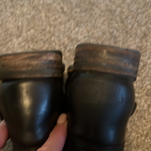 Frye Women’s Veronica Short Black Leather Buckle Moto Boot Size 8 - Picture 13 of 14